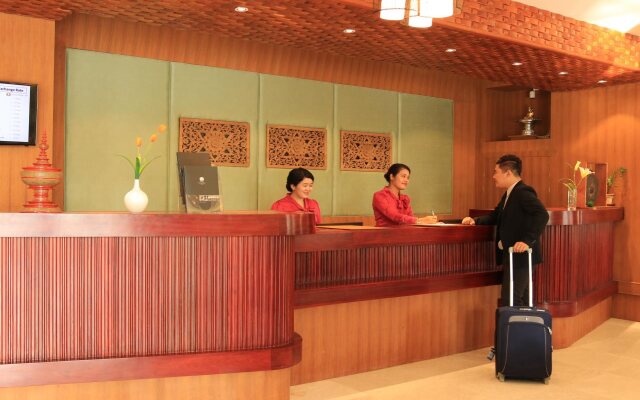 Eastern Palace Hotel