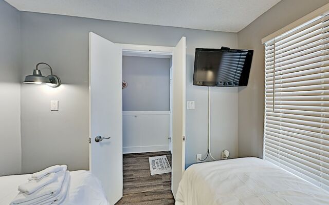 1005wate 3 Bedroom Condo