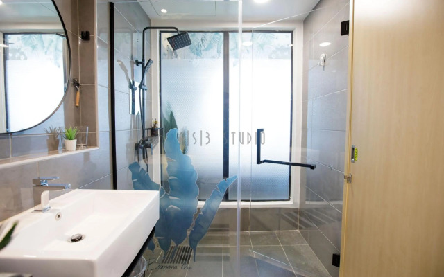 AISI3 Studio Seaview at Tanjung Lumpur