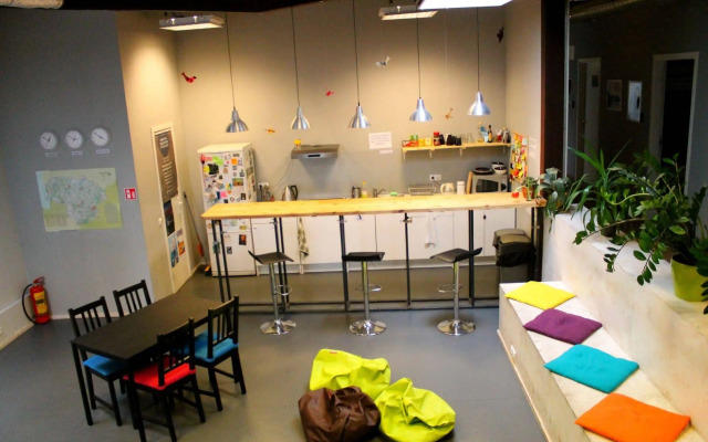 Fabrika Hostel - Vozduh Group