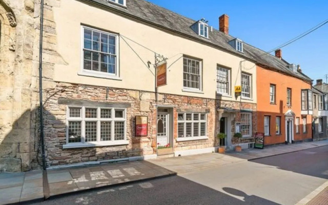 The Ancient Gatehouse Hotel