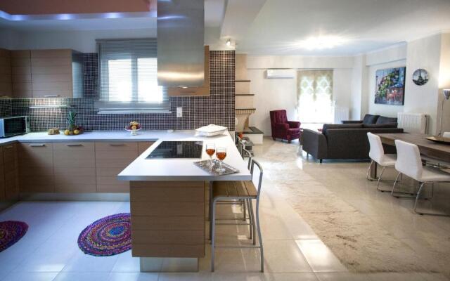 Elena & Pelagia Luxury Apartment