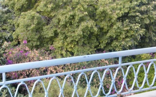 Henri IV 2chambres Jardin Mer-Pettorossi