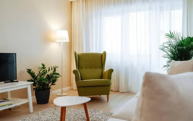 Elegant Vibes Apartment next to Obor market