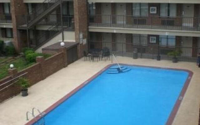 Baymont Inn & Suites Goodlettsville
