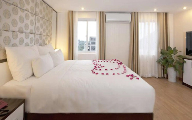 Rising Dragon Villa Hotel