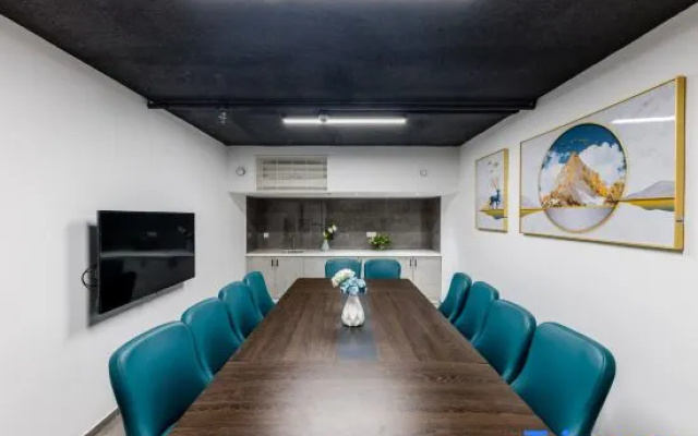 Shantou Haiqinwan Apartment (Shantou High-Speed Railway Station)