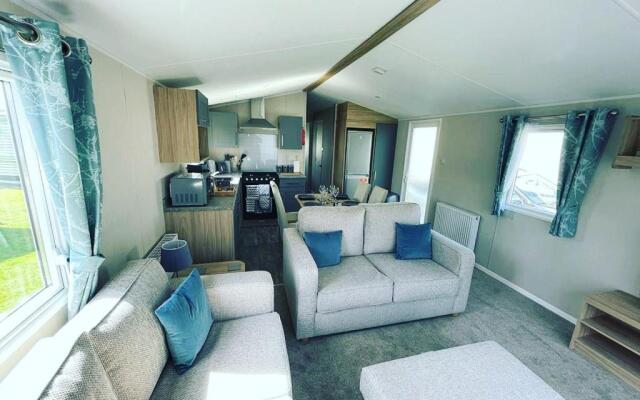 J2 static caravan at Fairway Holiday Park
