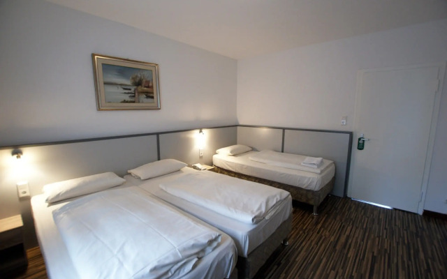 Bahn Hotel