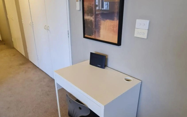 2BR 2Bath L4 Executive Apartment, in City Centre