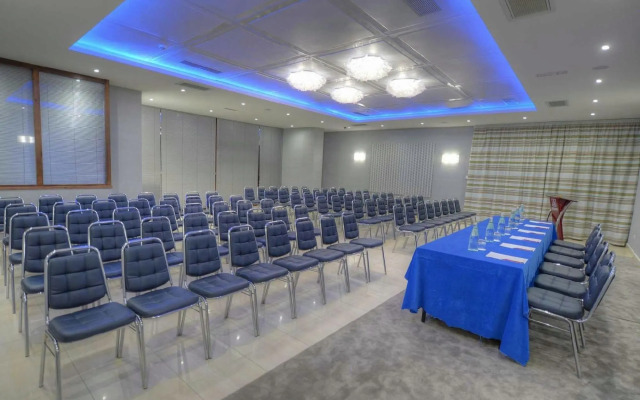 Rooms by Alexandra Hotel
