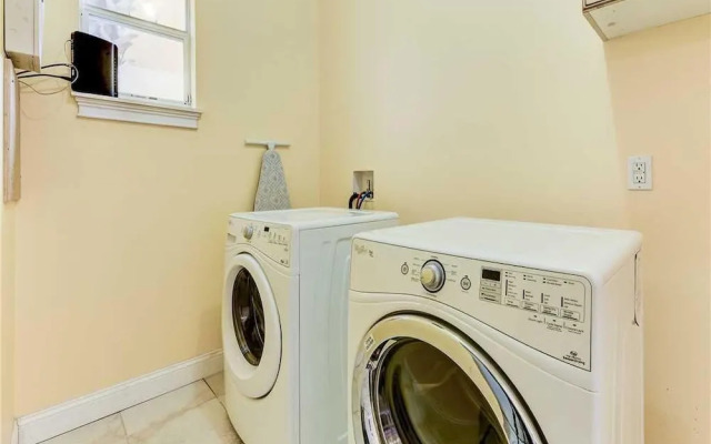 Sea Star Palace - Six Bedroom Home