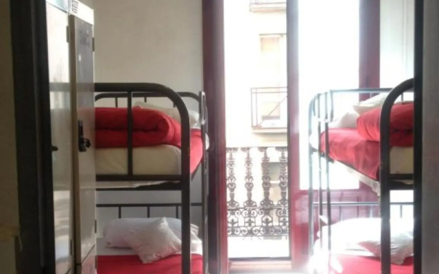 Ideal Youth Hostel