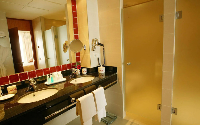 Blau Privilege Porto Petro Beach Resort & Spa