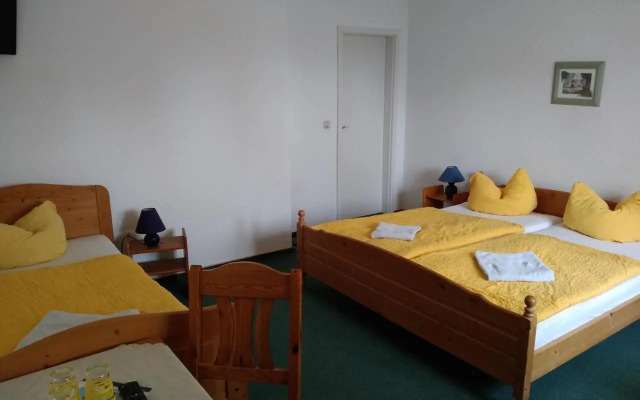 Pension Und Gasthof Zur Scheune