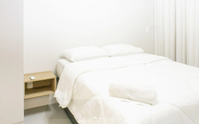 Apto moderno com piscina e churrasqueira CRR201