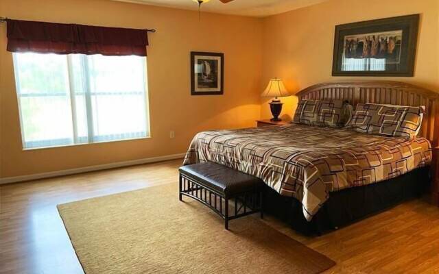 Whispering Pines Condos by VTrips