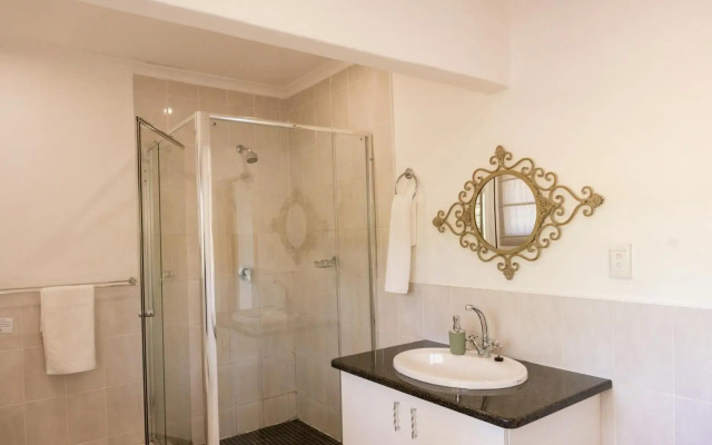 Wellstead in Champagne Valley