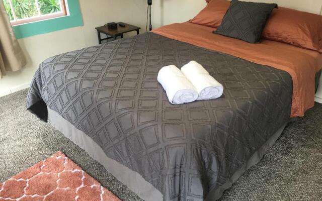 Pahoa Village Hostel