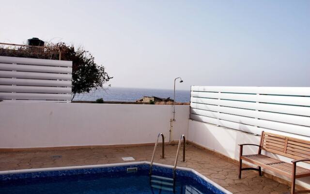 Villa Only 50m To The Sea, Sleeps 12, Polis