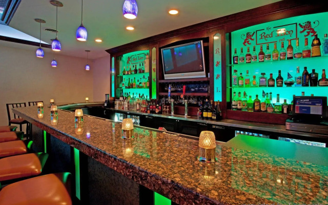 Delta Hotels by Marriott Detroit Novi