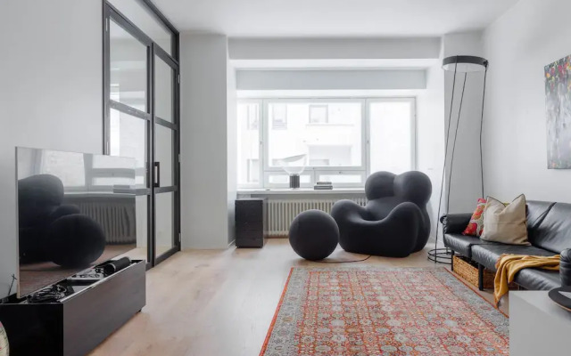 Spacious 2BR apartment on Bulevardi