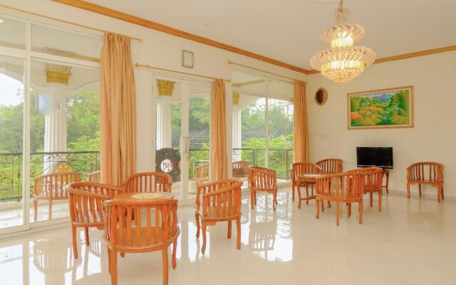 OYO Life 414 Loji Rejo Guest House