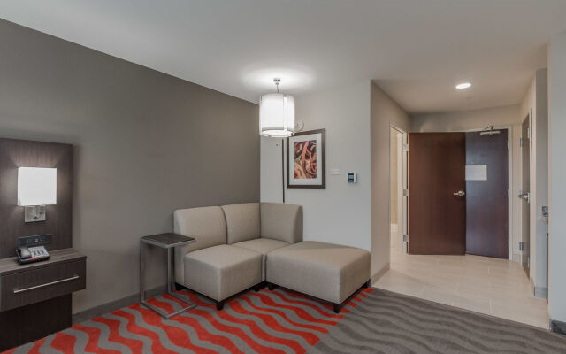 Holiday Inn Mishawaka by IHG