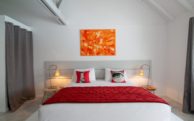 Exclusive Terres Basses Location, Heated Pool, Near Beach, Shops, Restos, AC, Free Wifi — фото 4