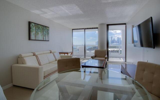 The Grand Condos by Edgewater One IR