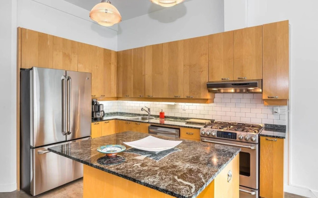 Posh And Luxury Stay In Downtown