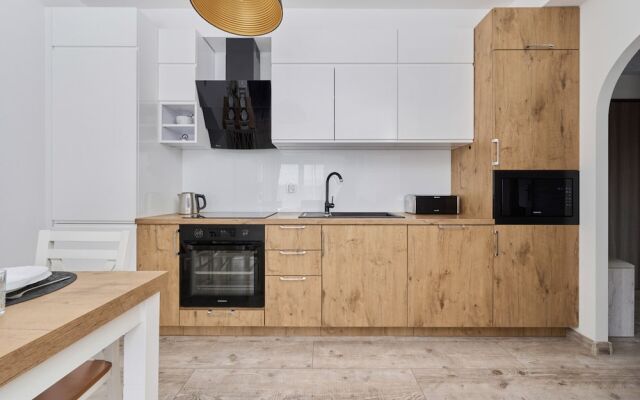 Spacious Apartment by Renters