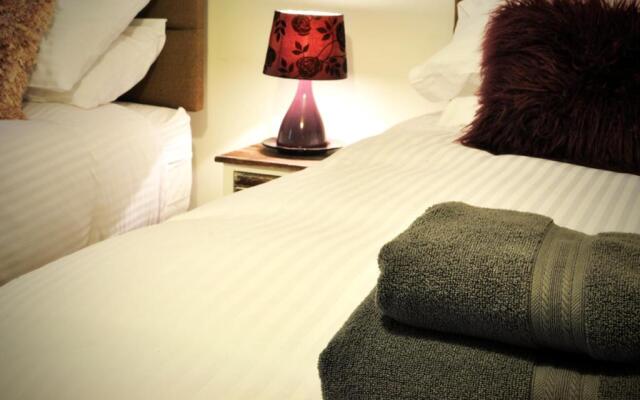 Dufftown Square Apartment