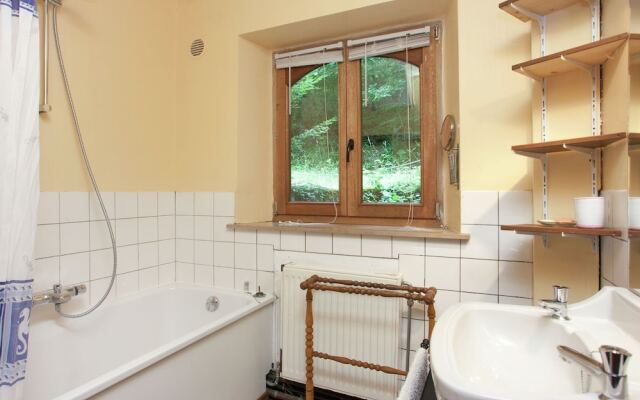 Beautiful Holiday Home With Garden in Belvaux