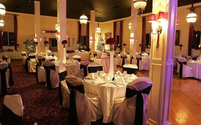 The Martha Washington Inn And Spa