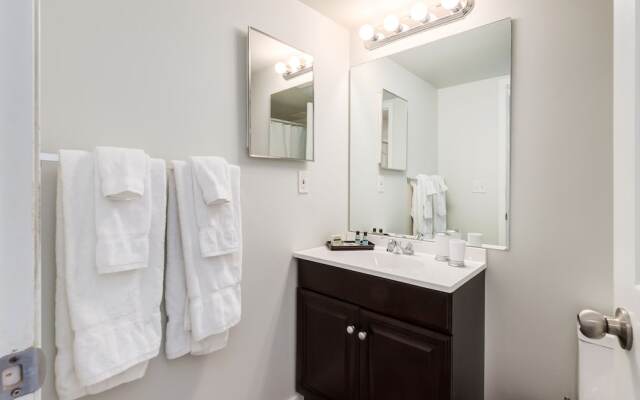 Tarjan Place Apartments Corporate Stays