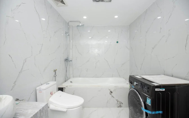 Sumitomo Tower-1 Bed Apartment & Hotel