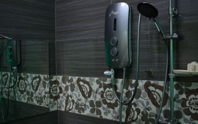 One 5 Residence Homestay