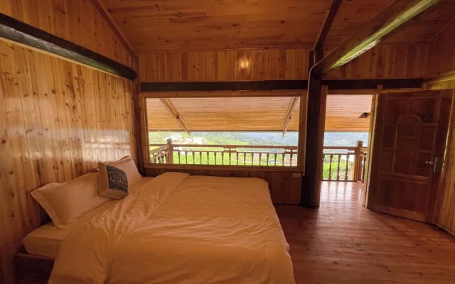 Bees Homestay Sapa & Trekking
