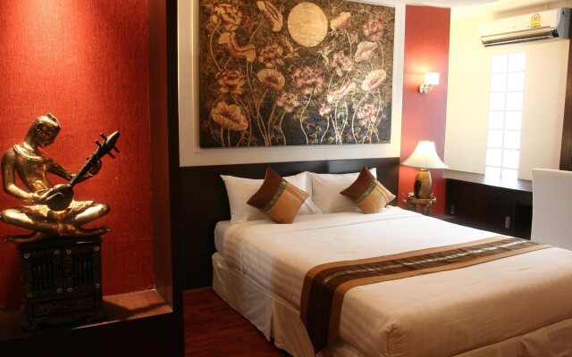 Mirth Sathorn Hotel