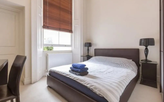 Eson2 - The Dawson Place in Notting Hill