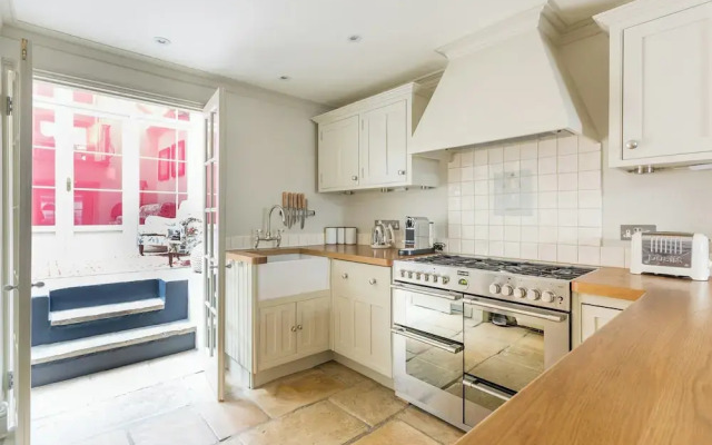 Kinnerton Street by Onefinestay