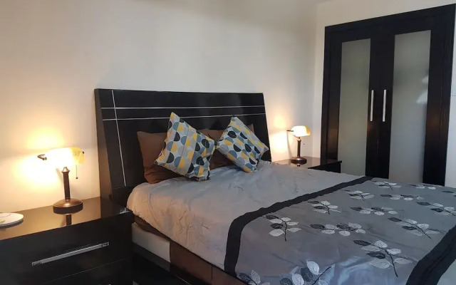 Modern 1 Bed Apartment in Belize City
