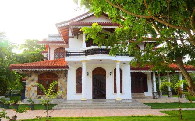 Sri Lagoon Villa