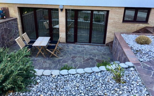 J-Max apartments and glamping houses