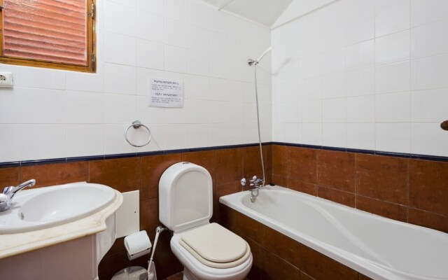 Barbecue and Pool Mystay Algarve