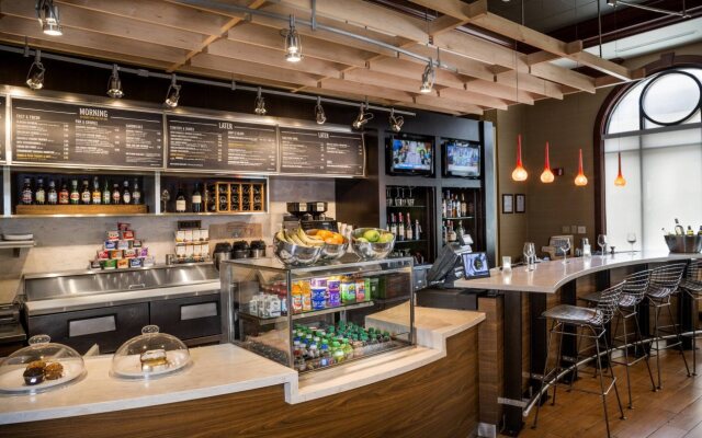 Courtyard by Marriott Norfolk Downtown