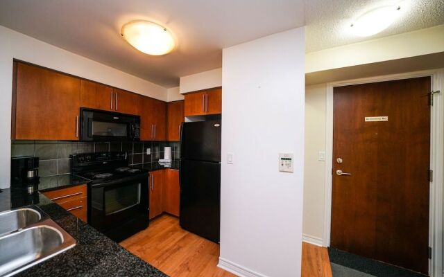 Sarkar Suites - 310 Burnhamthorpe Road
