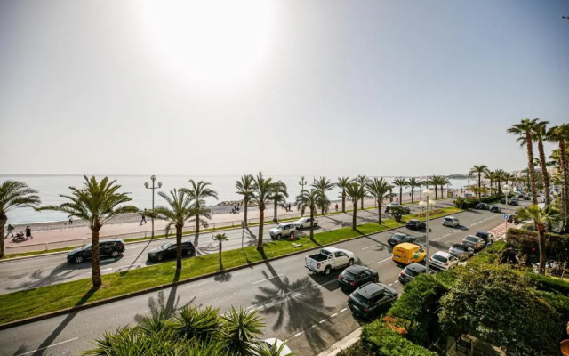 BAMBOO PLAGE AP4220 by Riviera Holiday Homes