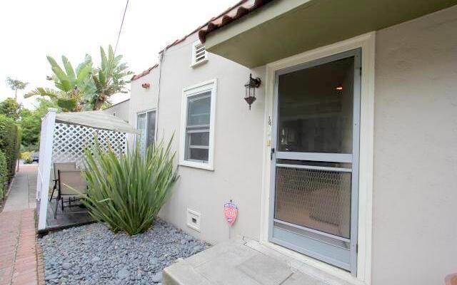 Adorable West Hollywood One-Bedroom Apartment